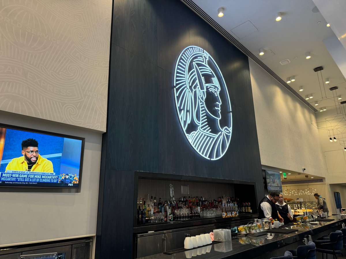 American Express Centurion Lounge LAX bar