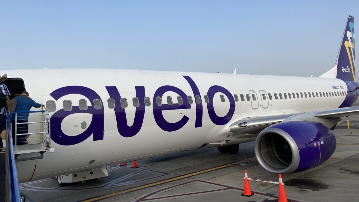 Avelo Airlines Boeing 737 N801XT