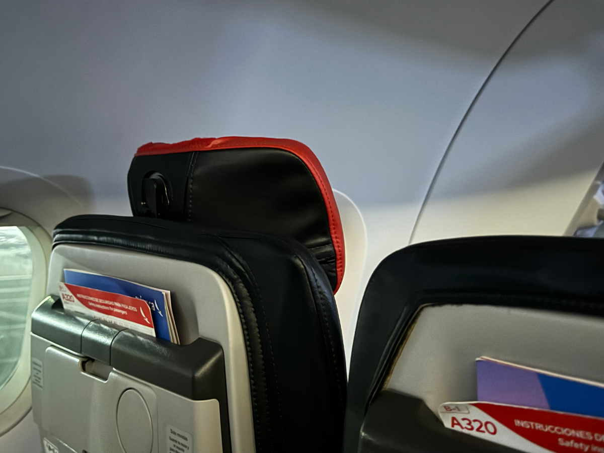 Avianca A320 premium seats adjustable headrest