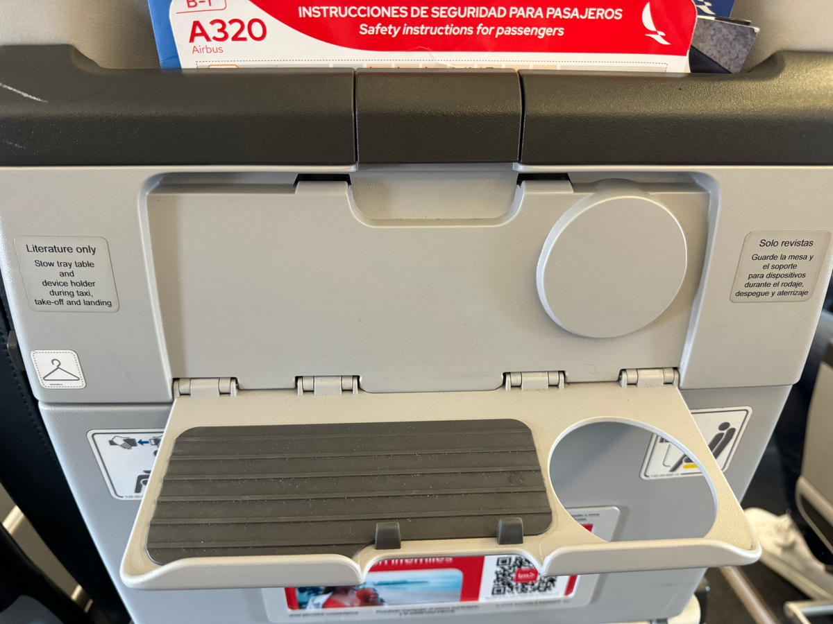 Avianca A320 premium seats device holder cup holder