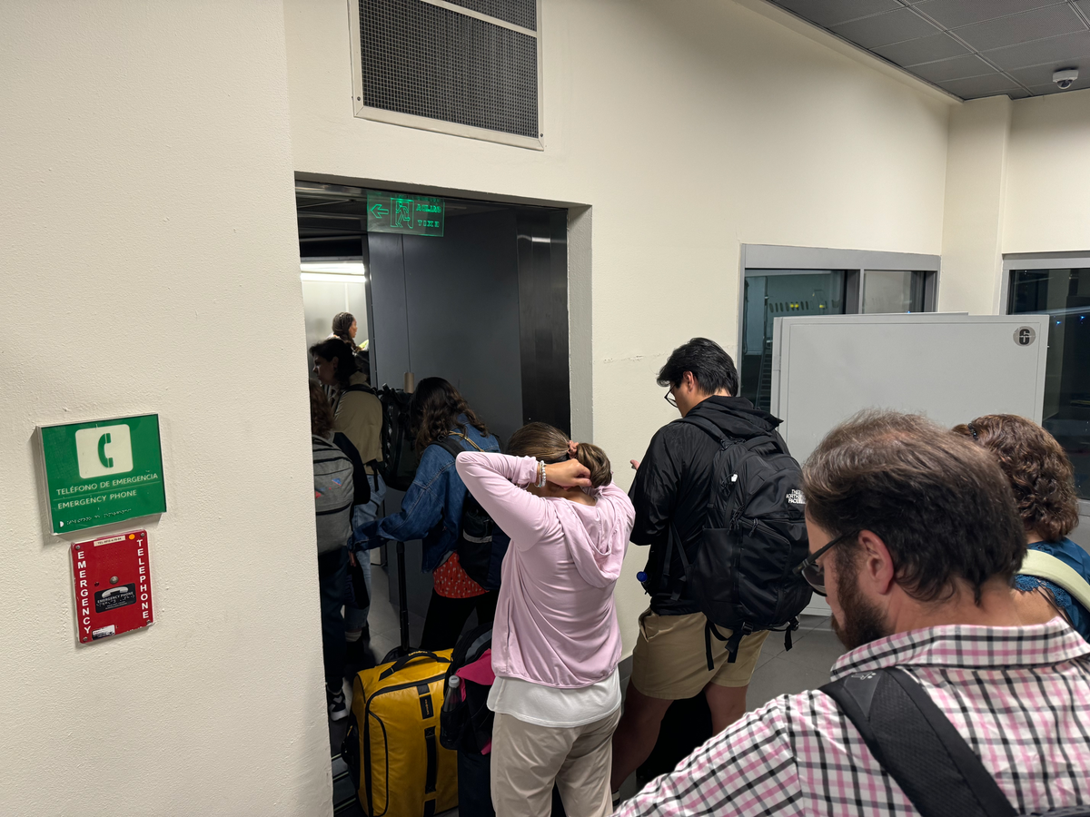 Avianca boarding line in jet bridge BOG