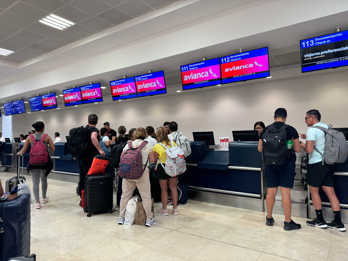 Avianca premium check in CUN