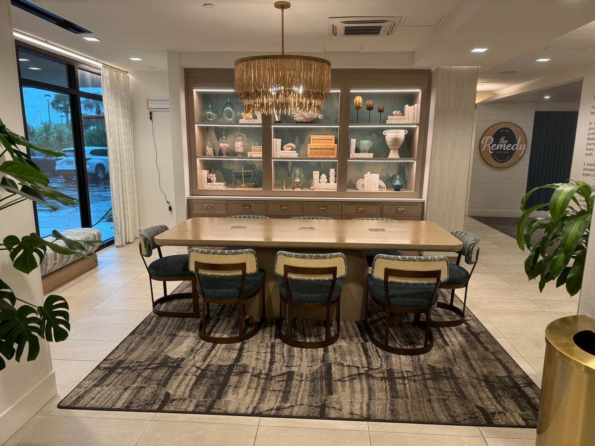 Beal House Fort Walton Beachfront, Tapestry Collection by Hilton additional entryway seating.