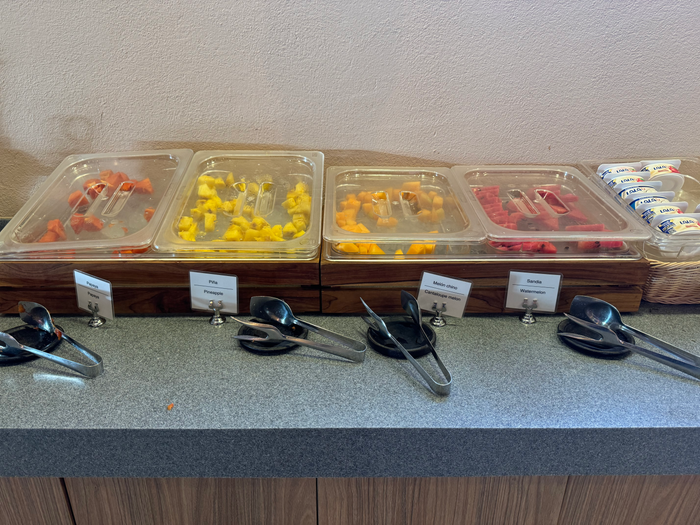 City Centro by Marriott Oaxaca breakfast fruits City Centro by Marriott Oaxaca breakfast fruits