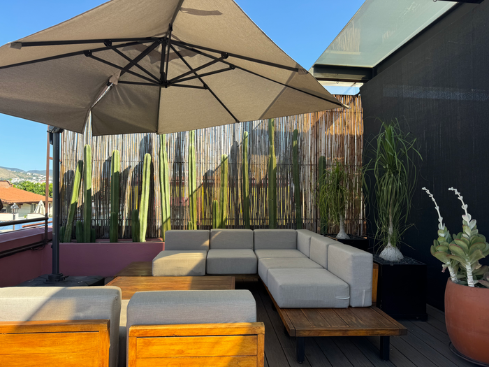 City Centro by Marriott Oaxaca pool sofas City Centro by Marriott Oaxaca pool sofas