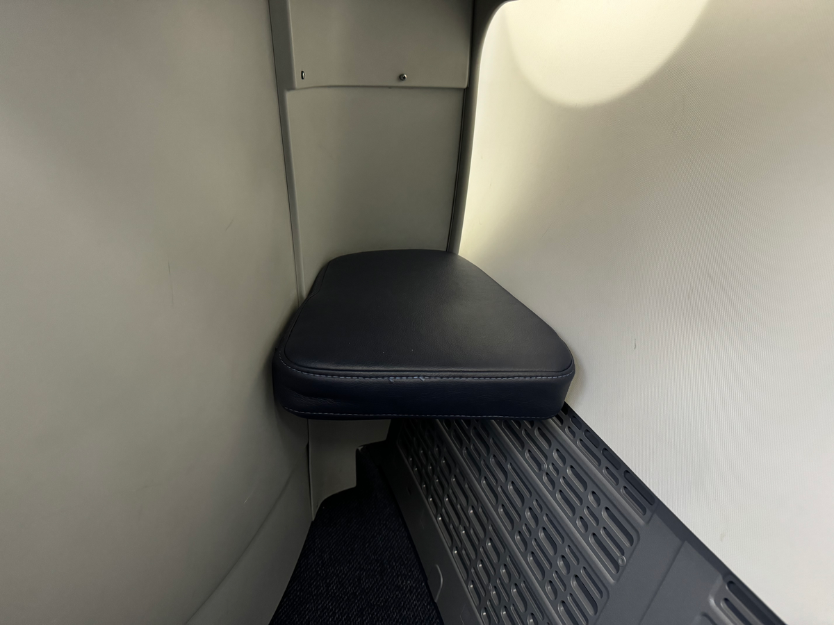 Copa Airline B737 MAX footwell