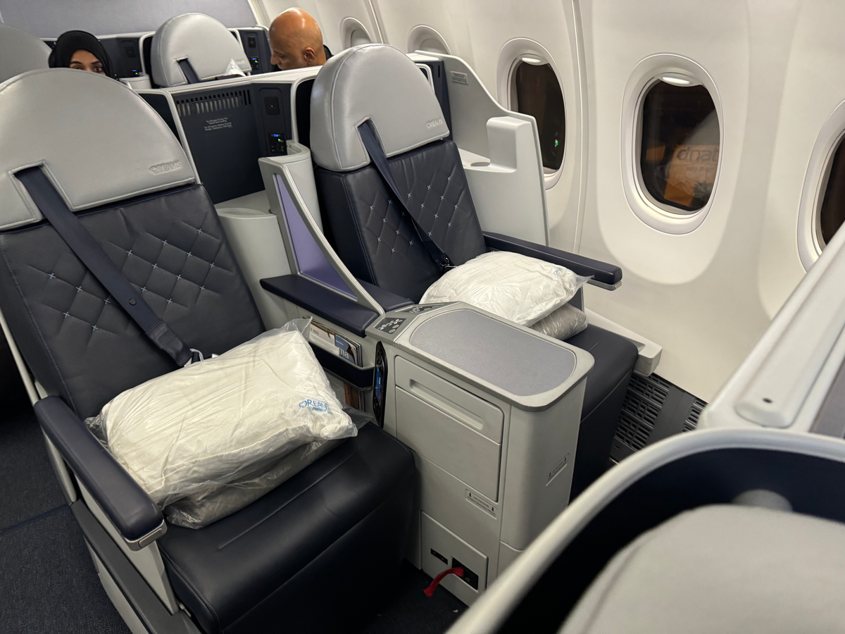 Copa Airline B737 MAX seat row