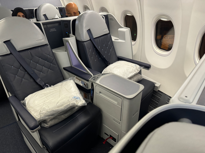 Copa Airlines B737 MAX 9 Dreams Business Class Review [PTY to LAX]