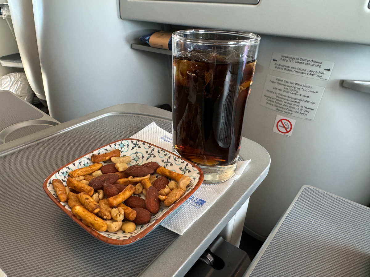 Copa Airlines B737 MAX snack nuts