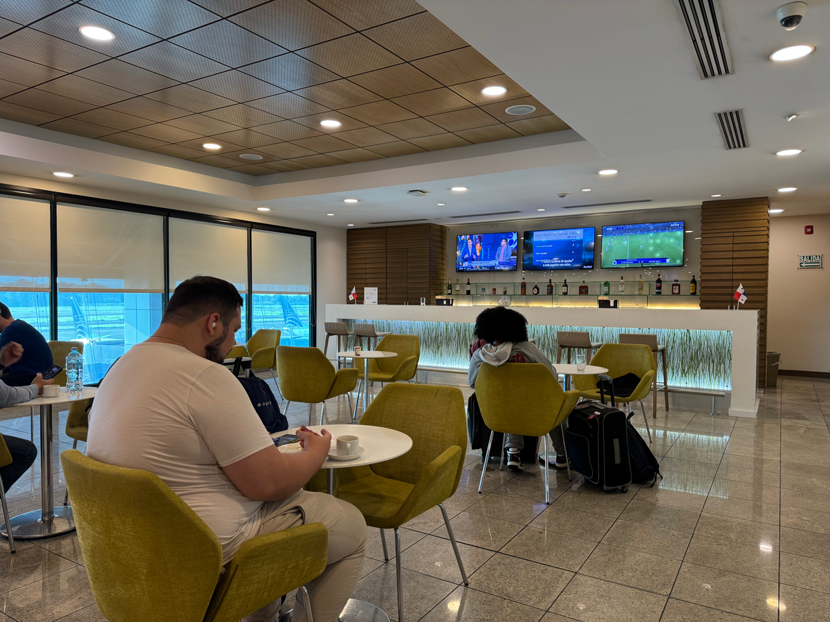 Copa Airlines Copa Club PTY lounge bar