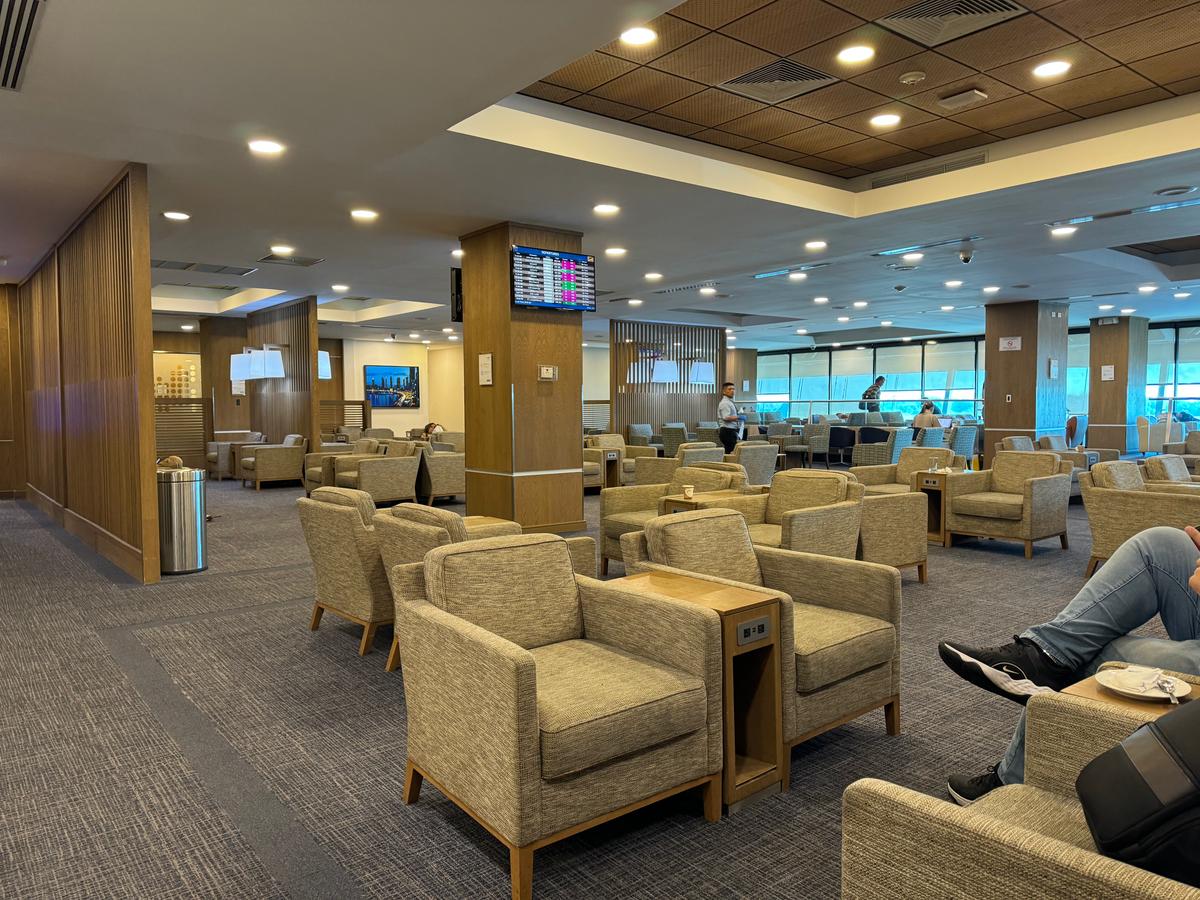 Copa Airlines Copa Club PTY lounge main seating area