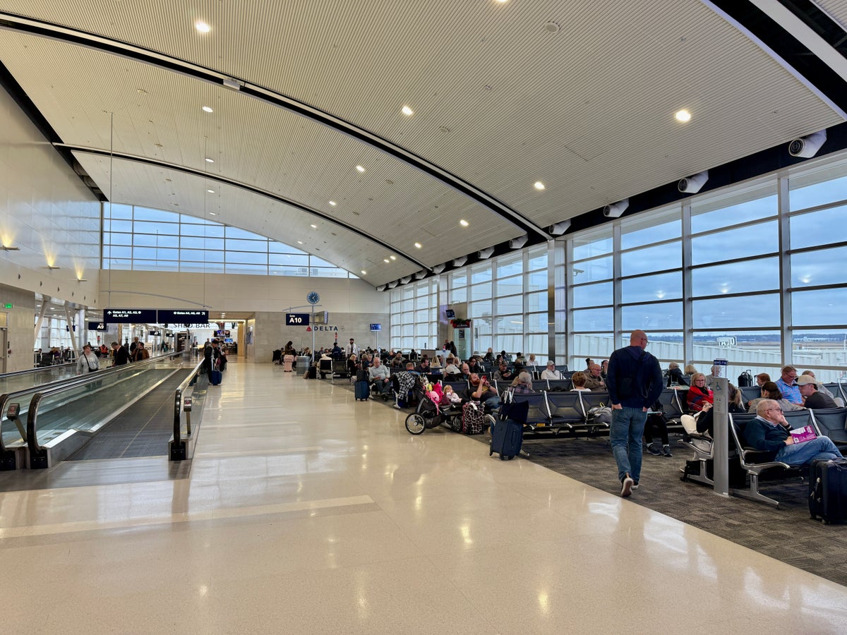 DTWMcNamaraTerminalGateA10Seating DTWMcNamaraTerminalGateA10Seating