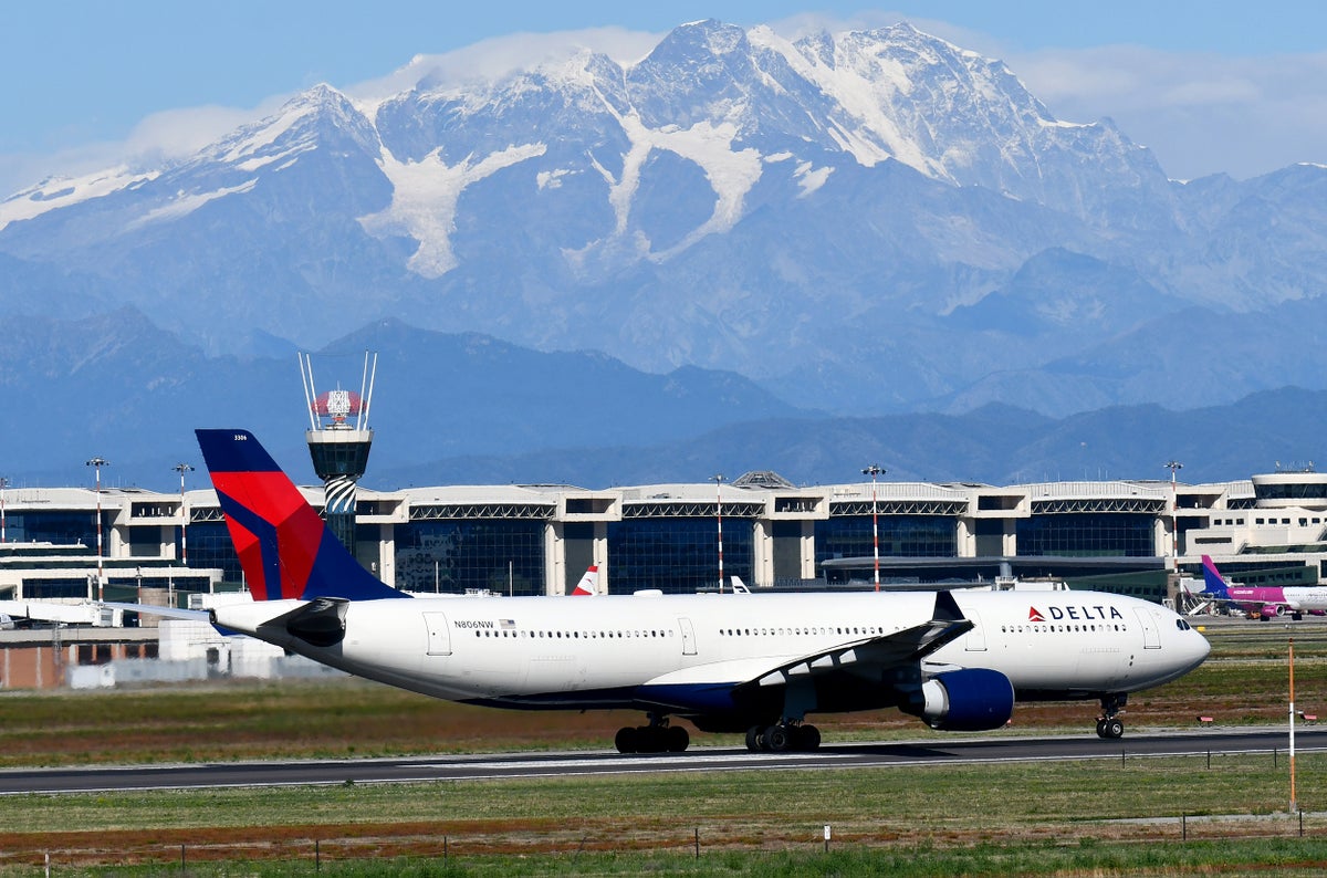 Delta A330 300 Milan MXP