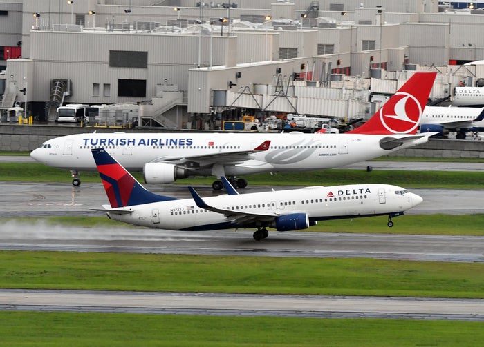 The World’s 10 Busiest Airports: U.S. Still on Top, Asia Climbs Fast