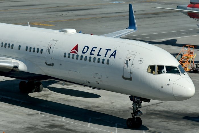 Delta B757 200 Docking Delta B757 200 Docking