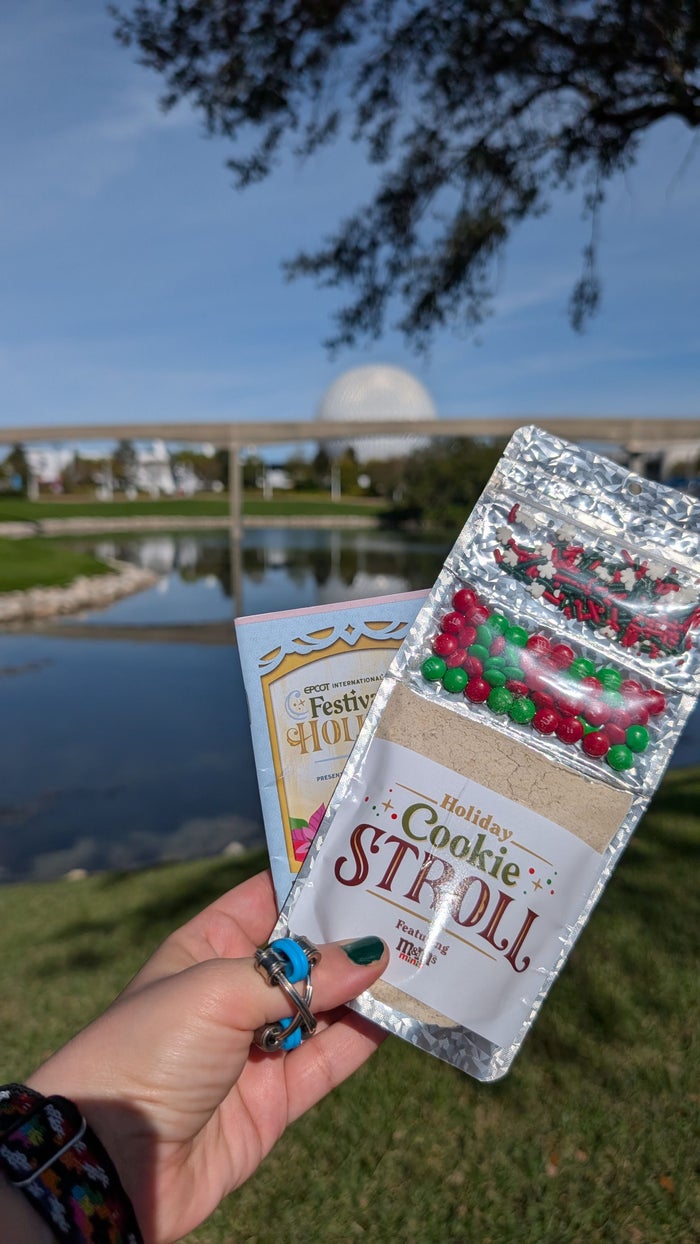 Epcot Festival of the Holidays Cookie Stroll completer treat