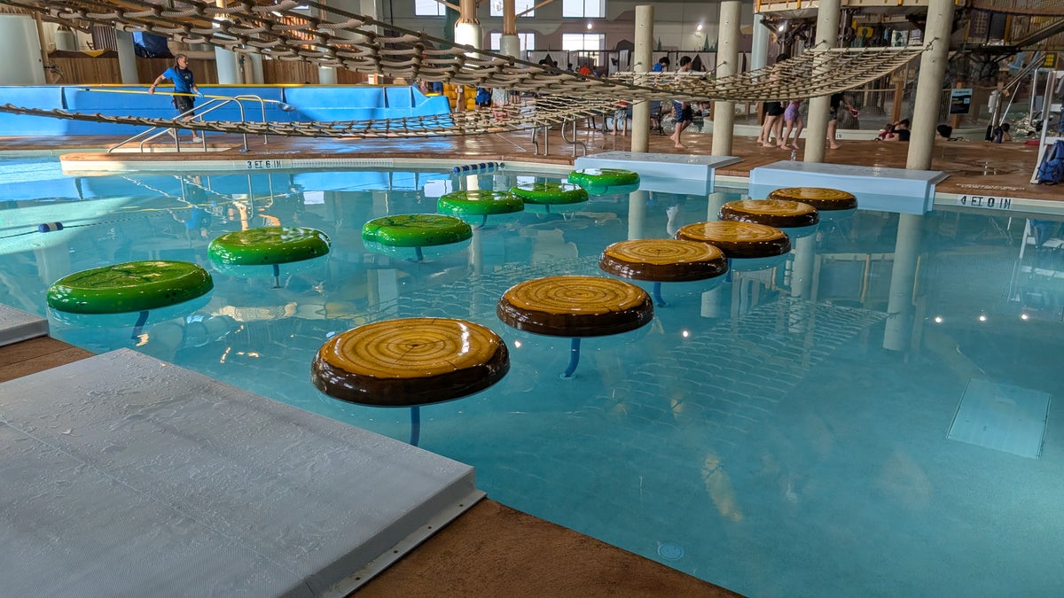 Great Wolf Lodge Webster amenities waterpark climbing course