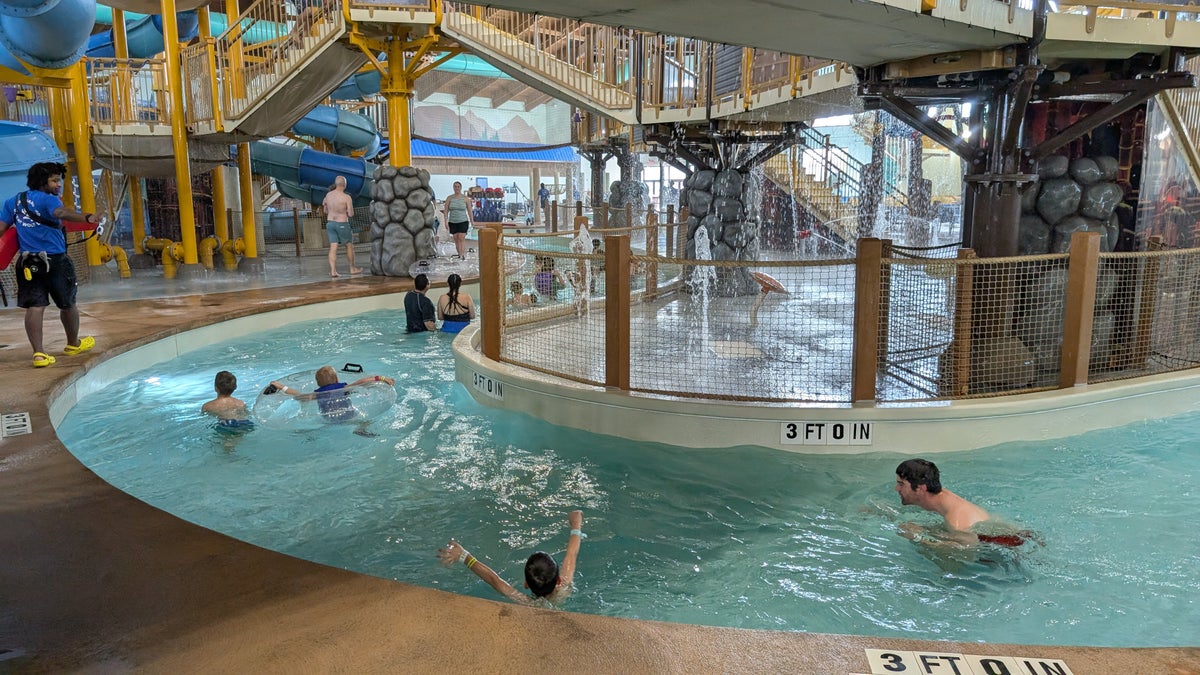 Great Wolf Lodge Webster amenities waterpark lazy river