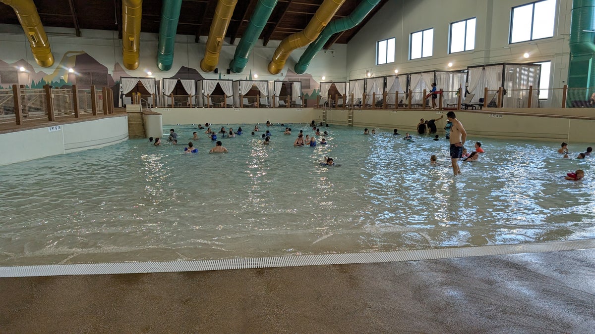 Great Wolf Lodge Webster amenities waterpark wave pool