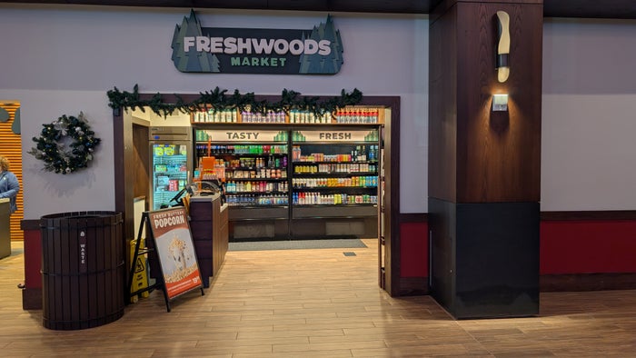 Great Wolf Lodge Webster dining Freshwoods Market