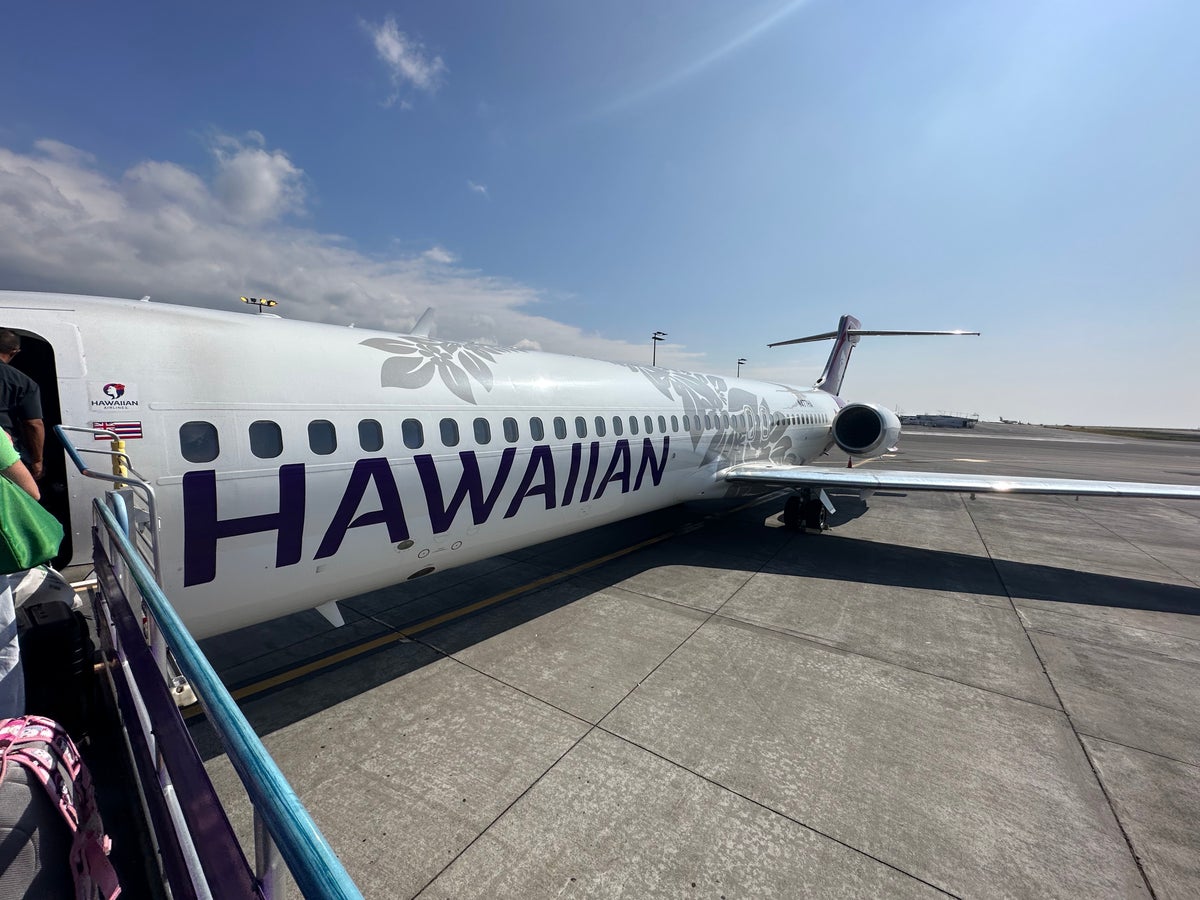 Alaska and Hawaiian Airlines Flash Sale: 15% off Select Flights