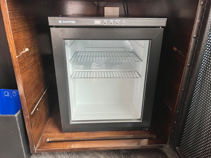 Hotel EMC2 Autograph Collection minifridge Hotel EMC2 Autograph Collection minifridge