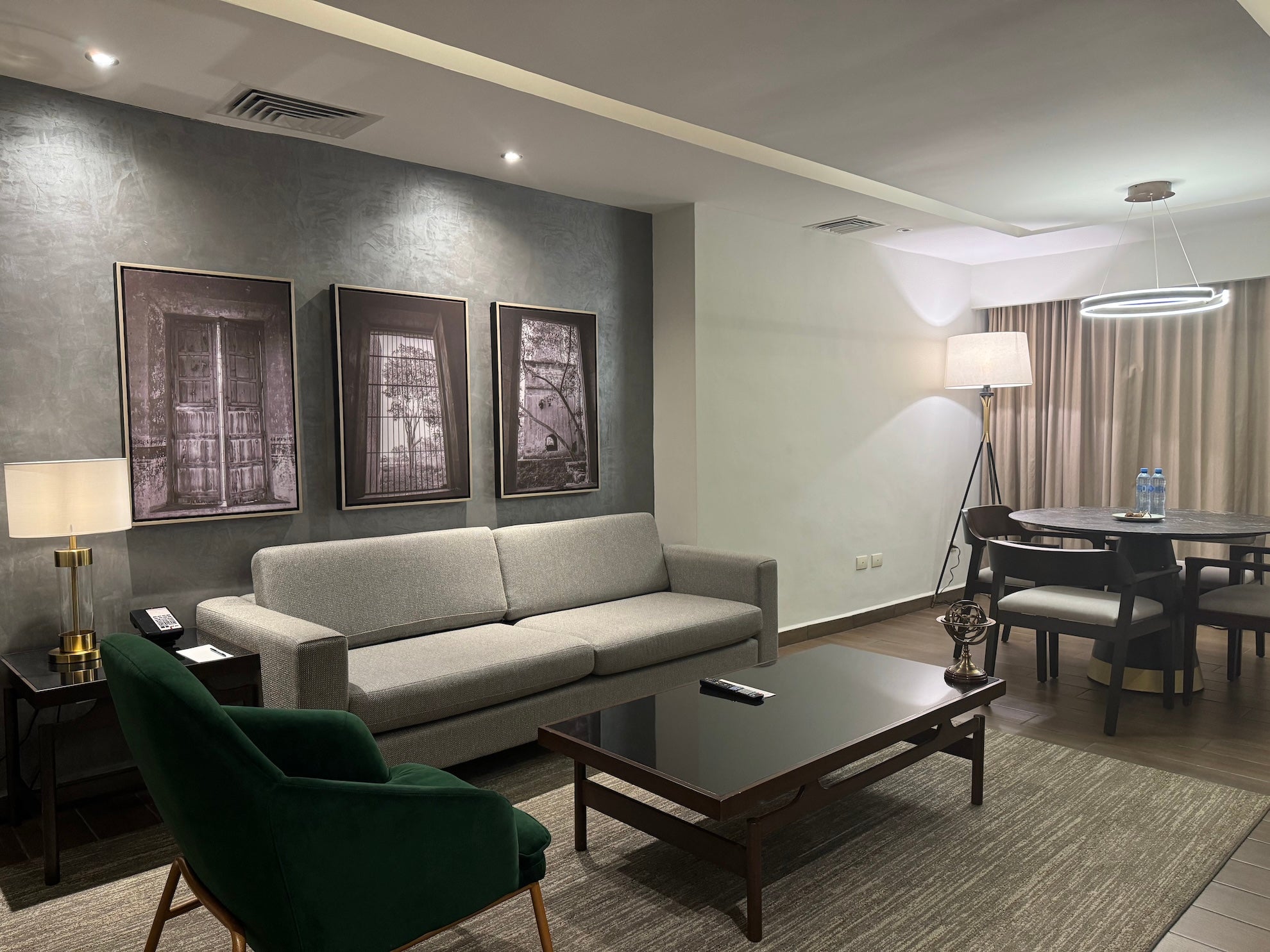 Hyatt Regency Merida living room seating table