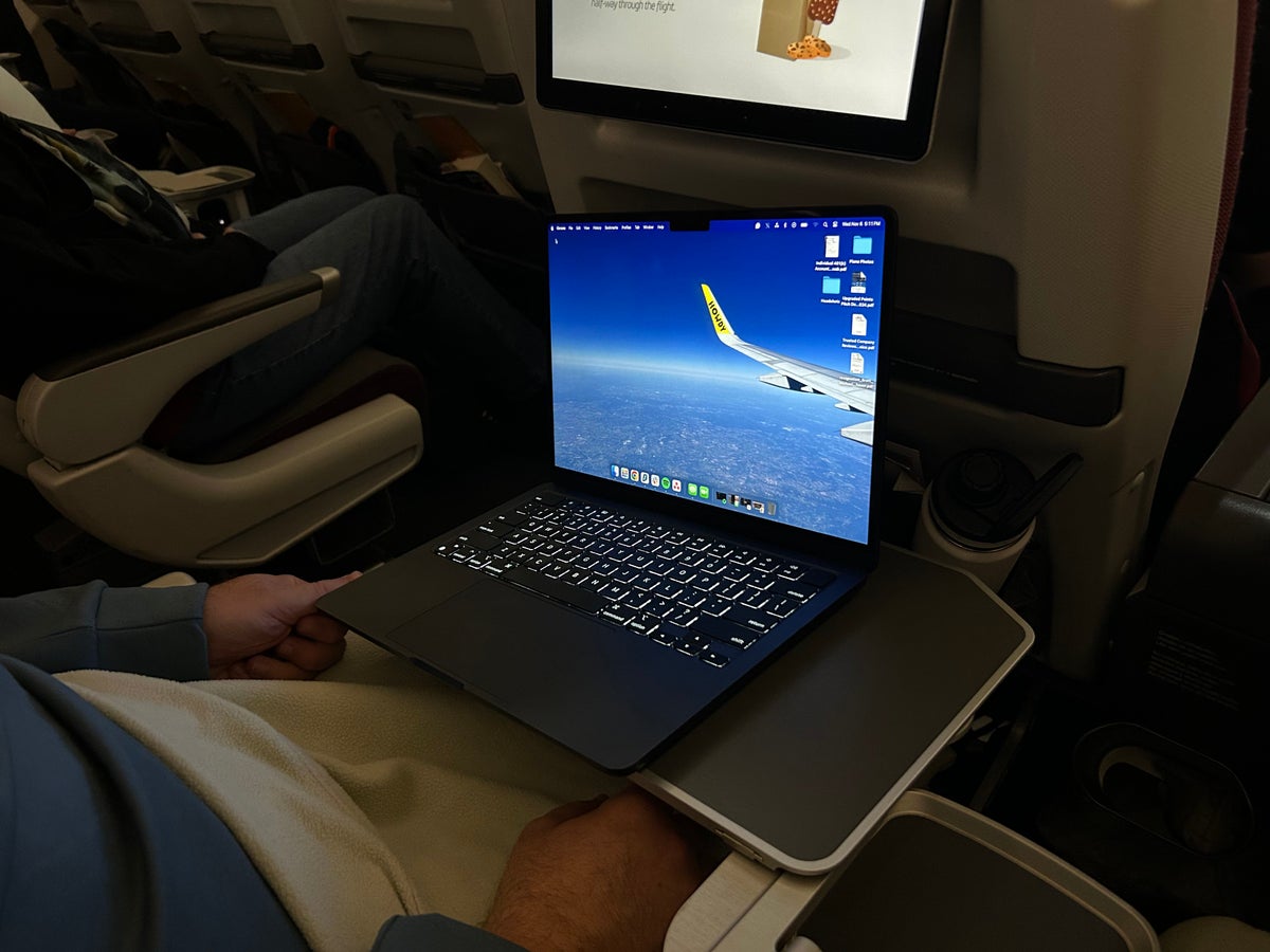 Iberia Airlines Premium Economy Desk