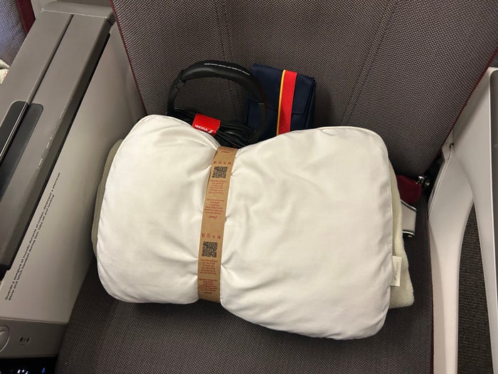 Iberia Airlines Premium Economy Seat Amenities Iberia Airlines Premium Economy Seat Amenities