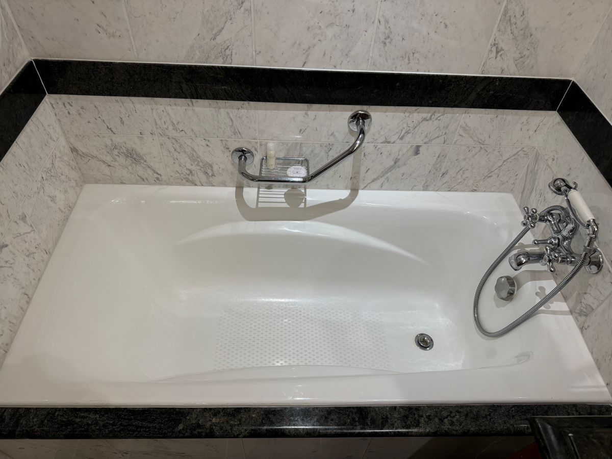 JW Marriott Hotel Rio de Janeiro bathroom tub