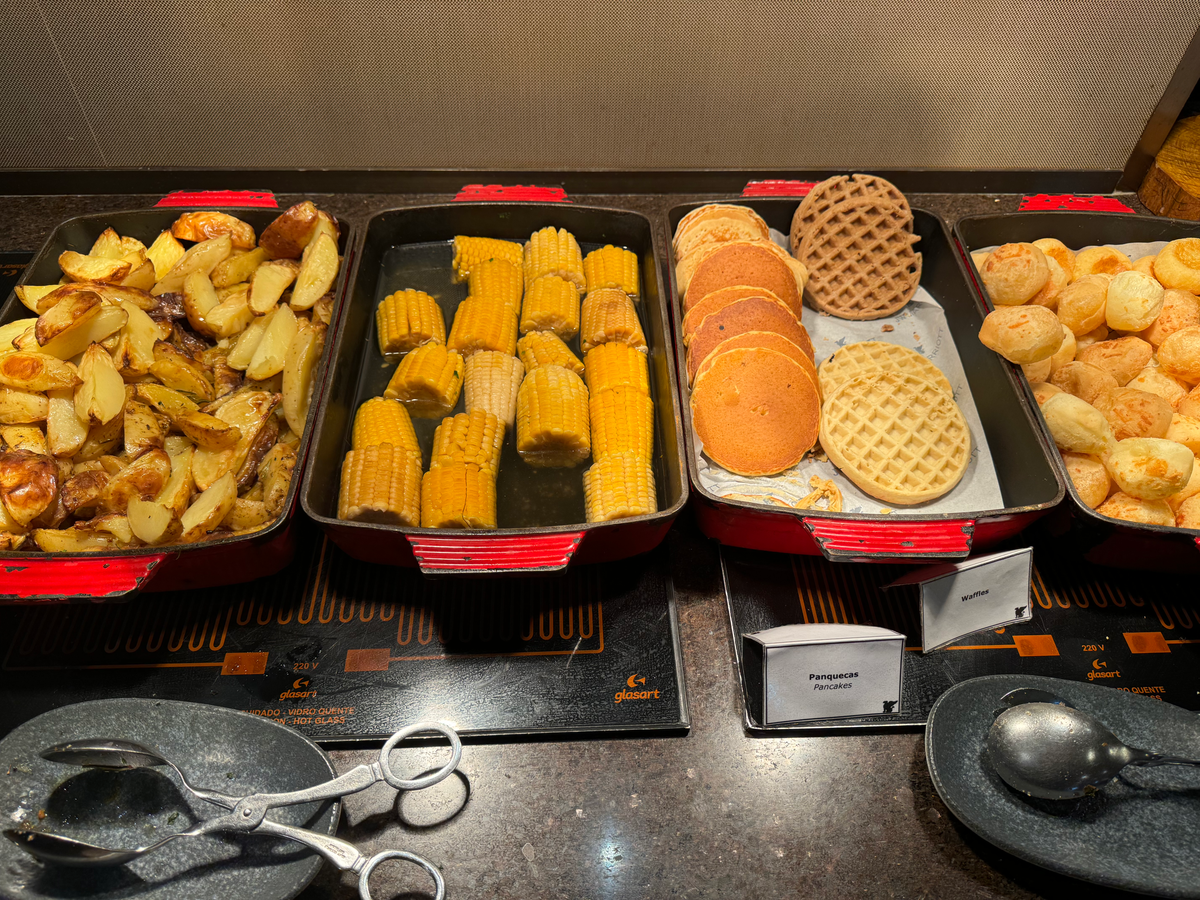 JW Marriott Hotel Rio de Janeiro breakfast pancakes waffles