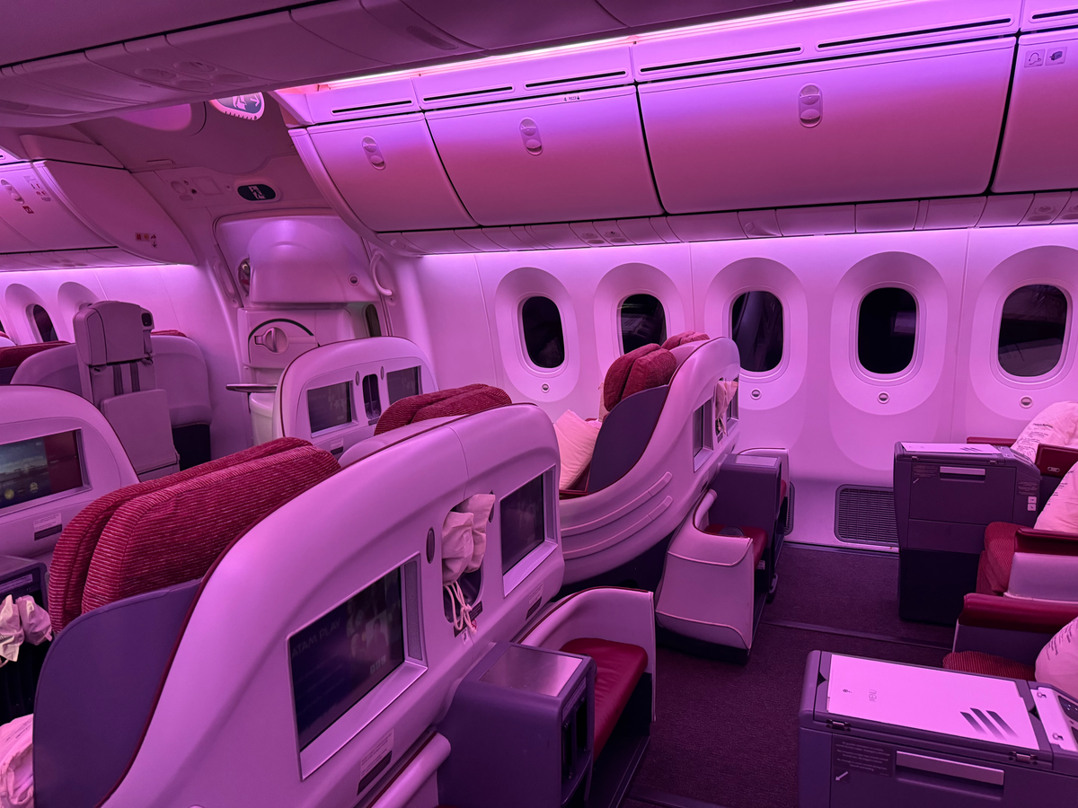 LATAM business class B787 8 SCL LAX empty cabin