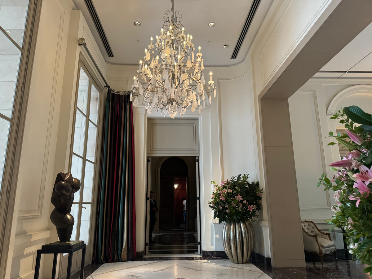 Palacio Duhau Park Hyatt Buenos Aires chandelier