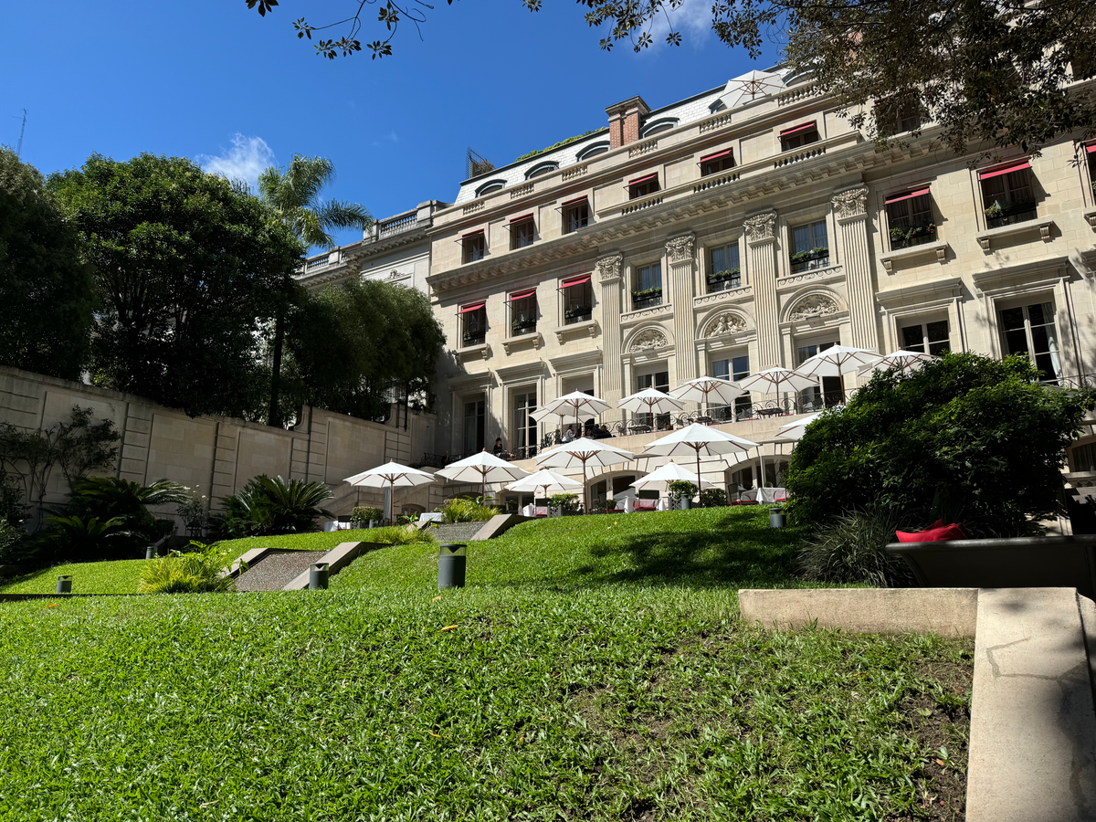 Palacio Duhau Park Hyatt Buenos Aires courtyard view side