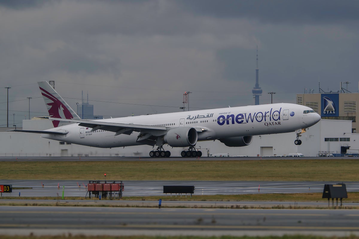 Qatar Airways Launches Flights to Toronto, Installs Starlink W-Fi on More Planes