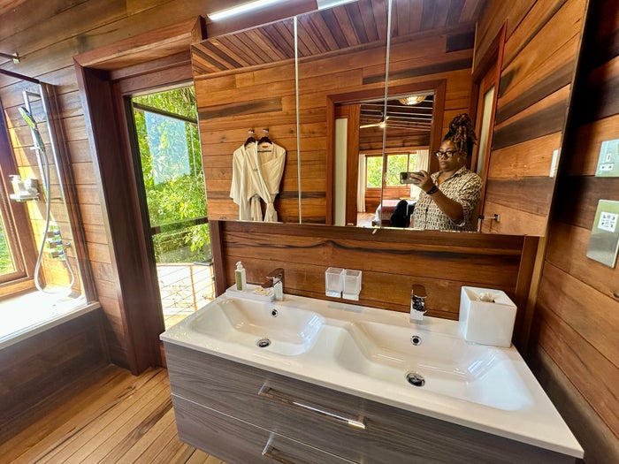 Secret Bay Upstairs Bathroom Secret Bay Upstairs Bathroom