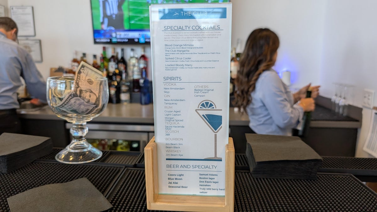 The Club MCO Terminal A food and beverage bar drink menu