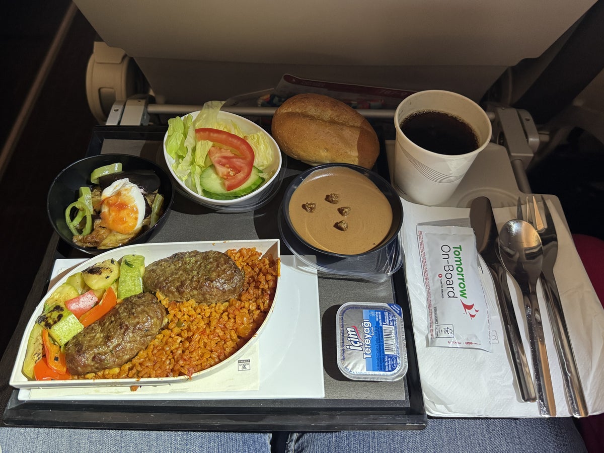 Turkish Airlines IST ATL 787 9 economy dinner