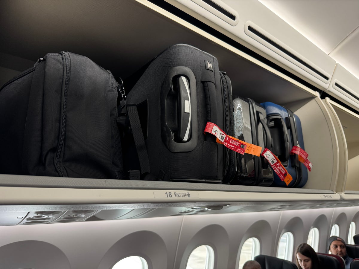 Turkish Airlines IST ATL 787 9 economy luggage storage