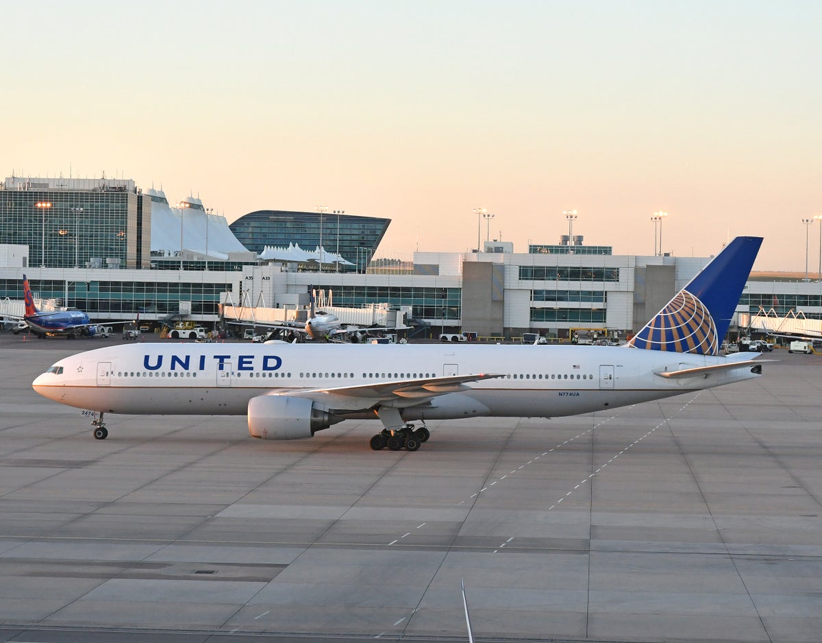 United Airlines 777 200 Denver