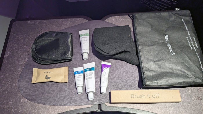 Virgin Atlantic A330 900 Business Class Amenity Kit Virgin Atlantic A330 900 Business Class Amenity Kit