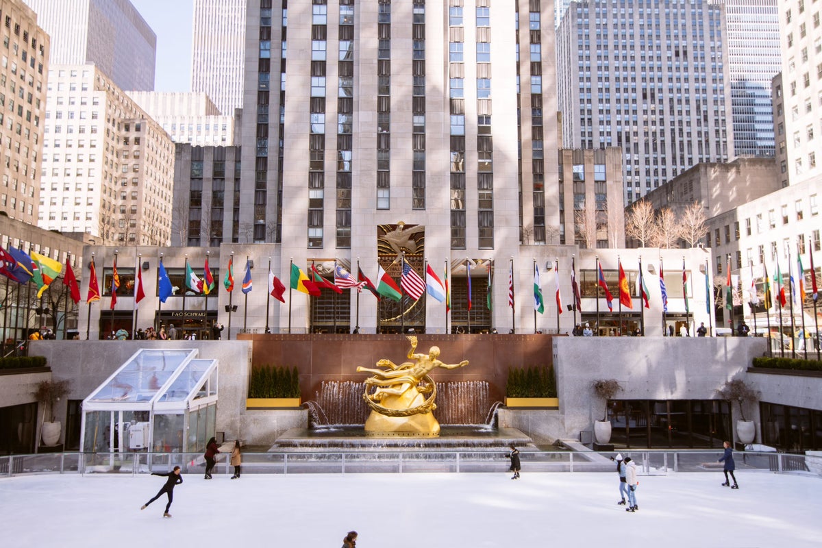 rockfeller center skating rink