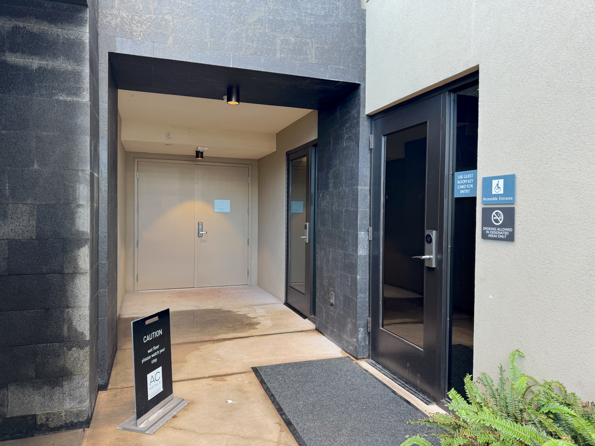 AC Hotel by Marriott Maui Wailea entrance to ground floor