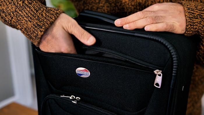 American Tourister Fieldbrook Exterior Pockets American Tourister Fieldbrook Exterior Pockets