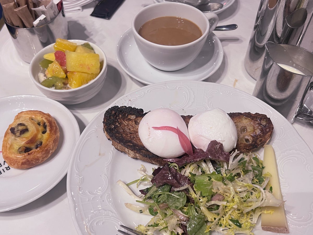 Breakfast at Hotel du Louvre