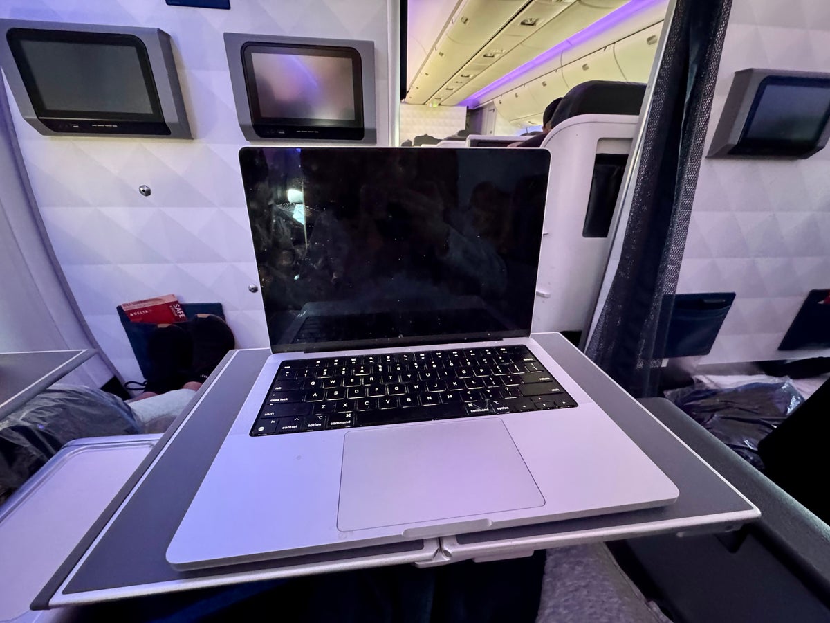 Airplane Wi-Fi: How It Works, Airline Availability, Fees, and More
