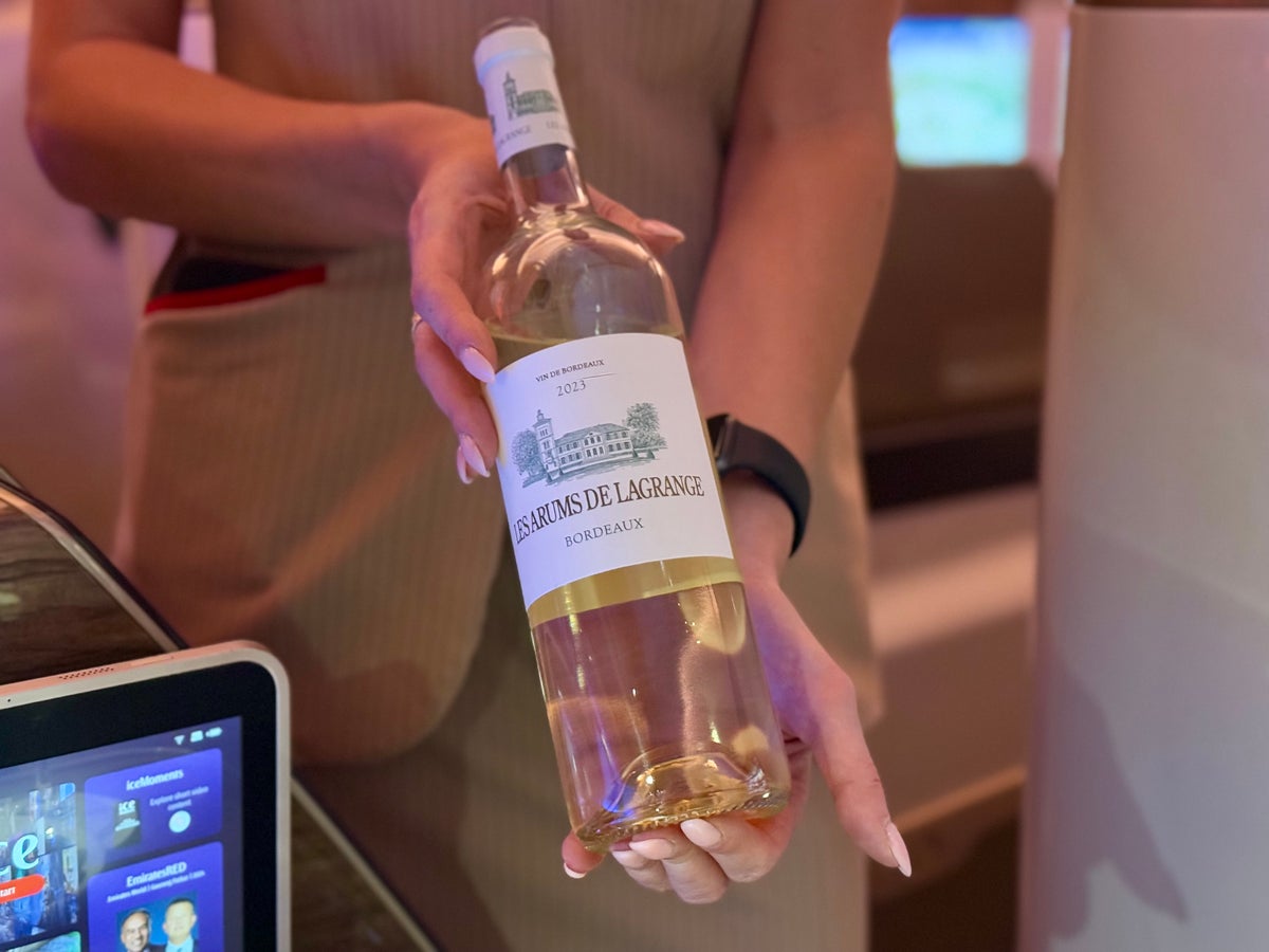 Emirates Airbus A350 business class FnB white wine