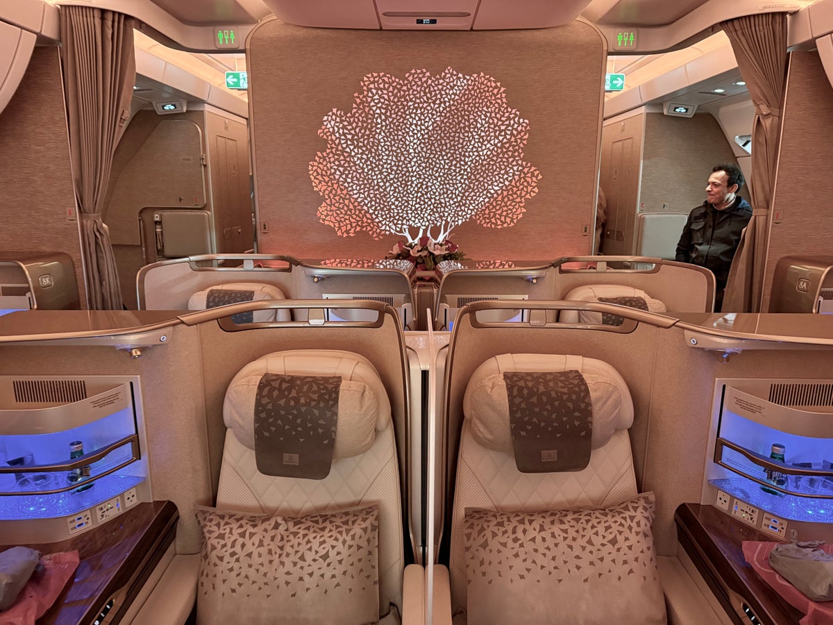 Emirates Airbus A350 business class cabin design