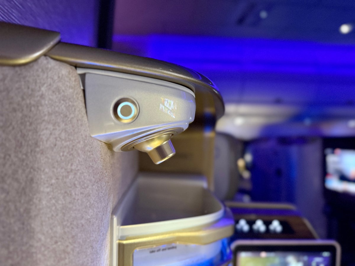 Emirates Airbus A350 business class reading light