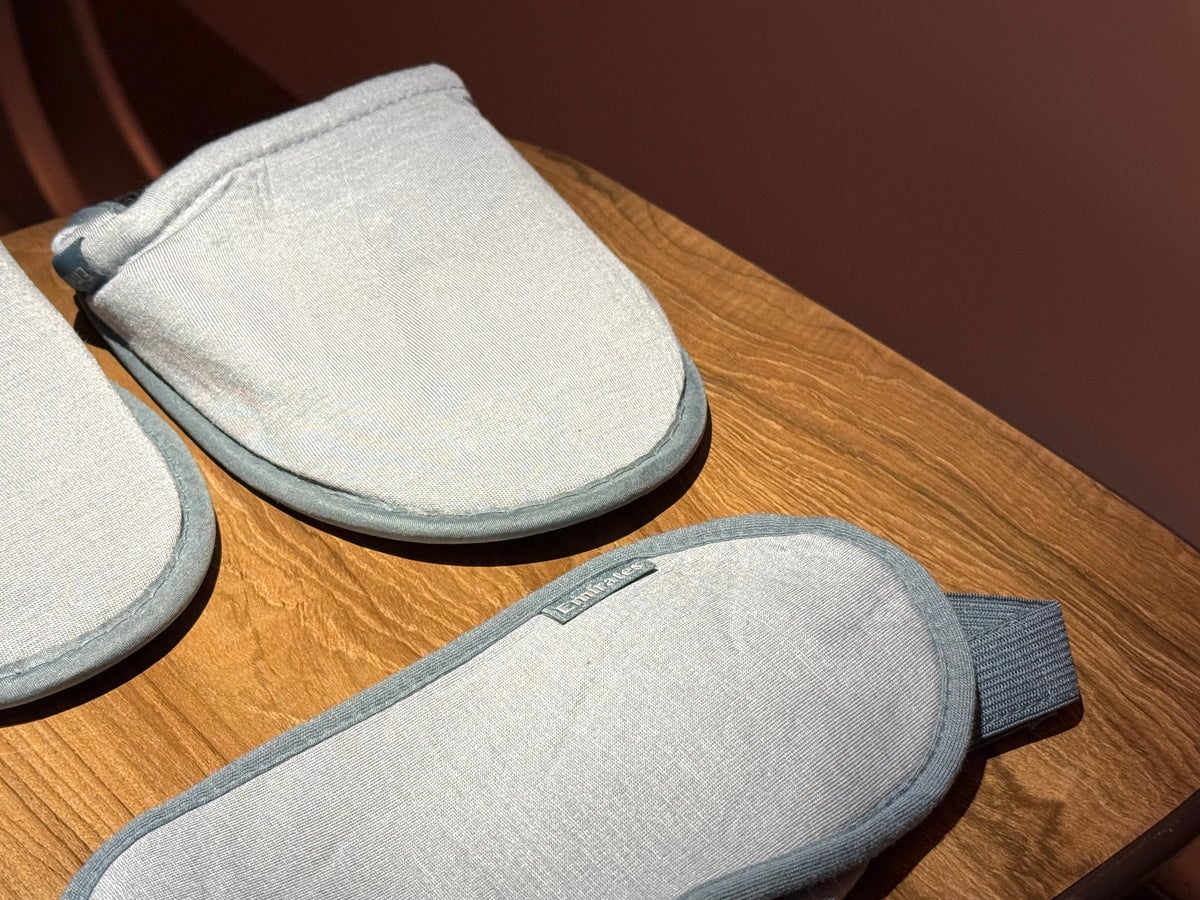 Emirates Airbus A350 business class slippers and eye mask